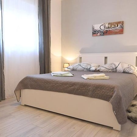Apartment Karla Задар Экстерьер фото